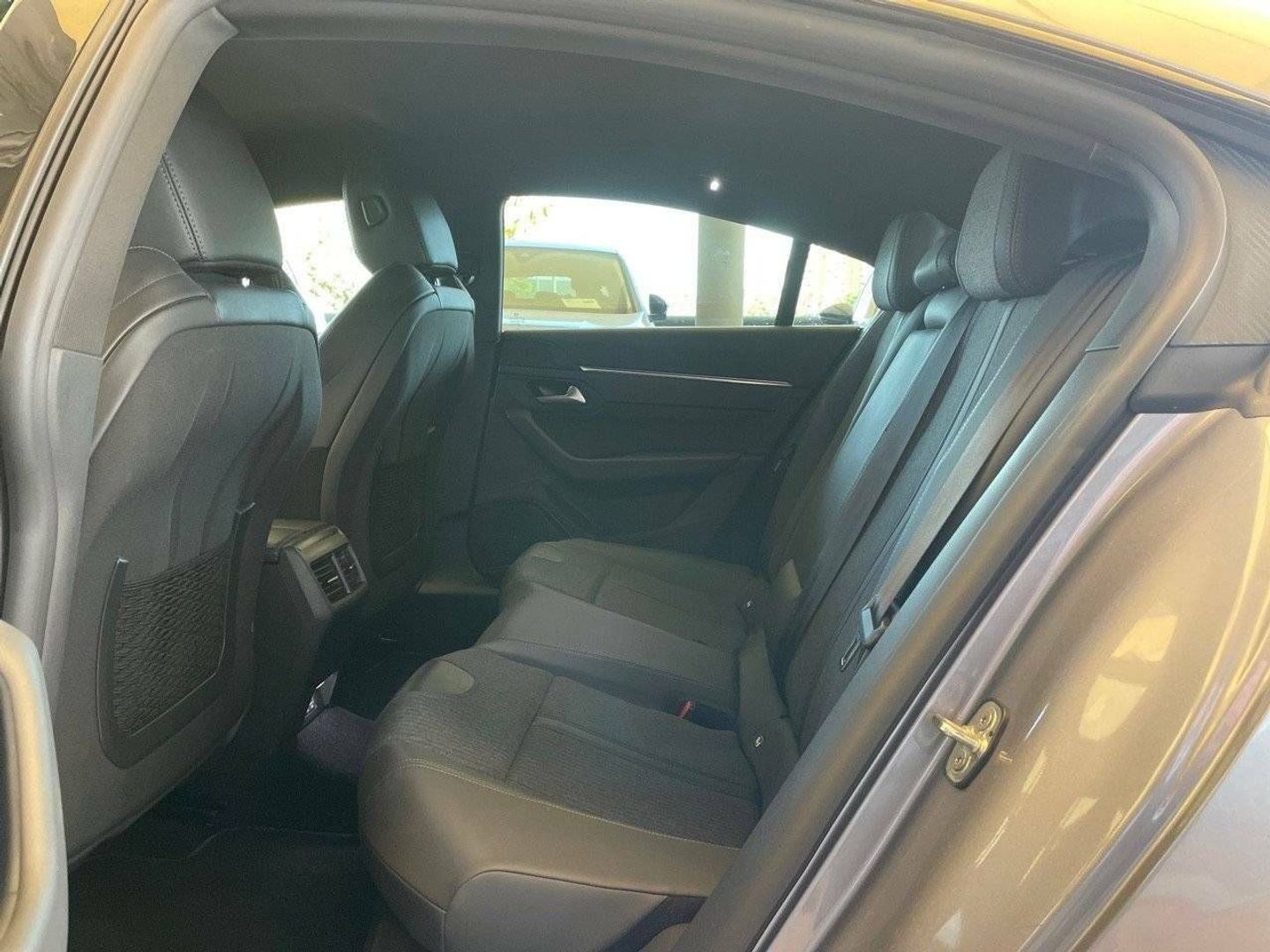 Peugeot 508 BlueHDI 130 S&S Allure Pack EAT8 96 kW (130 CV)