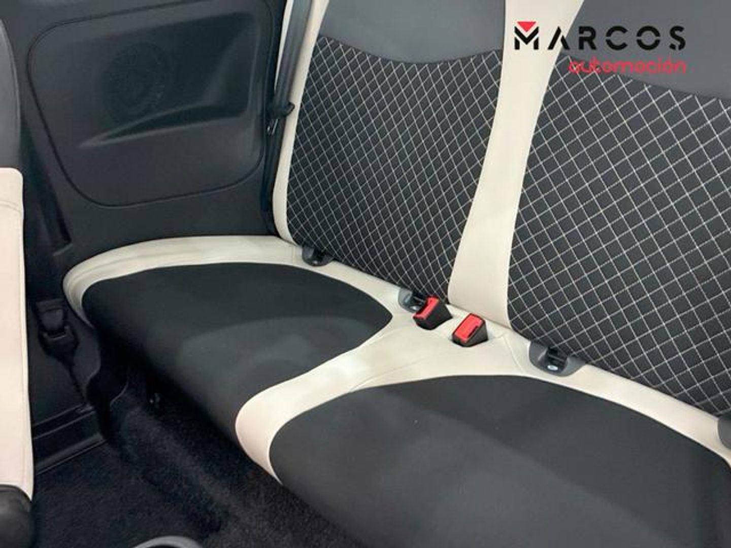 Fiat 500 1.0 Hybrid Dolcevita 51 kW (70 CV)