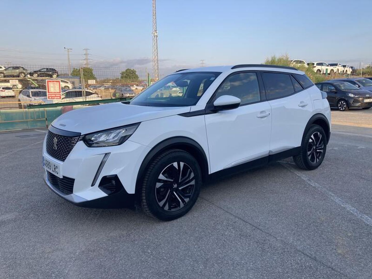 Peugeot 2008 BlueHDi 110 Allure Pack 81 kW (110 CV) Blanco SUV