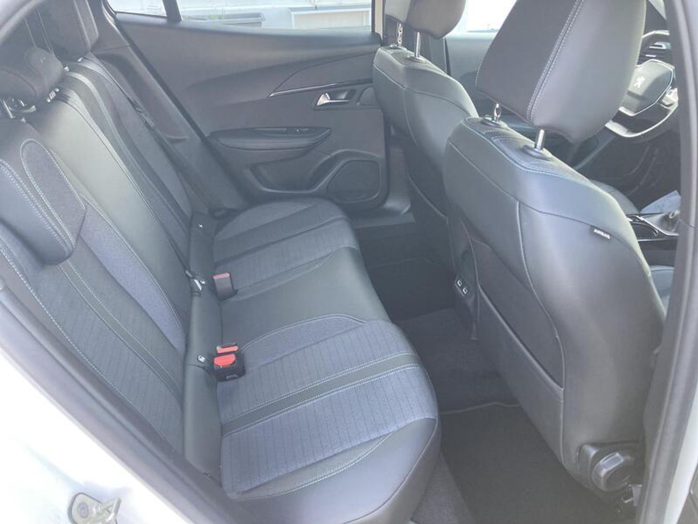 Peugeot 2008 BlueHDi 110 Allure Pack 81 kW (110 CV)