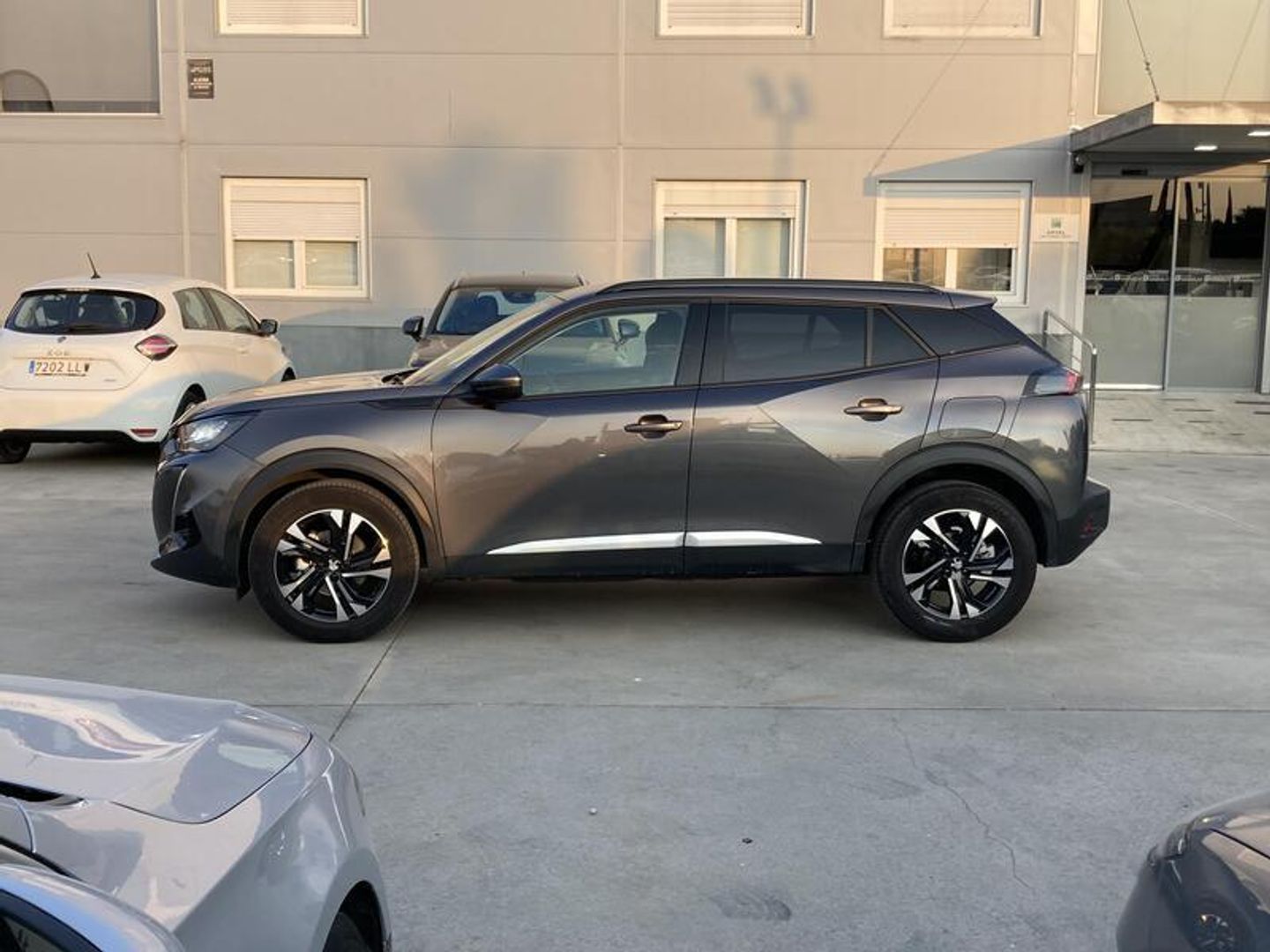 Peugeot 2008 PureTech 130 S&S Allure Pack EAT8 96 kW (130 CV)