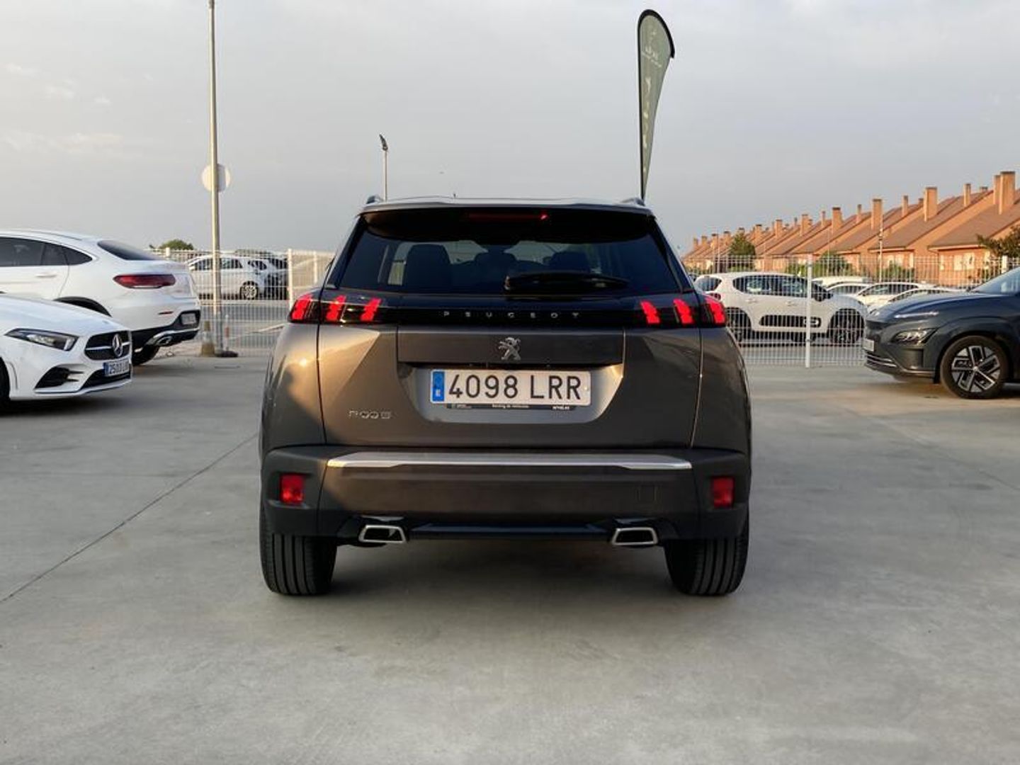 Peugeot 2008 PureTech 130 S&S Allure Pack EAT8 96 kW (130 CV)