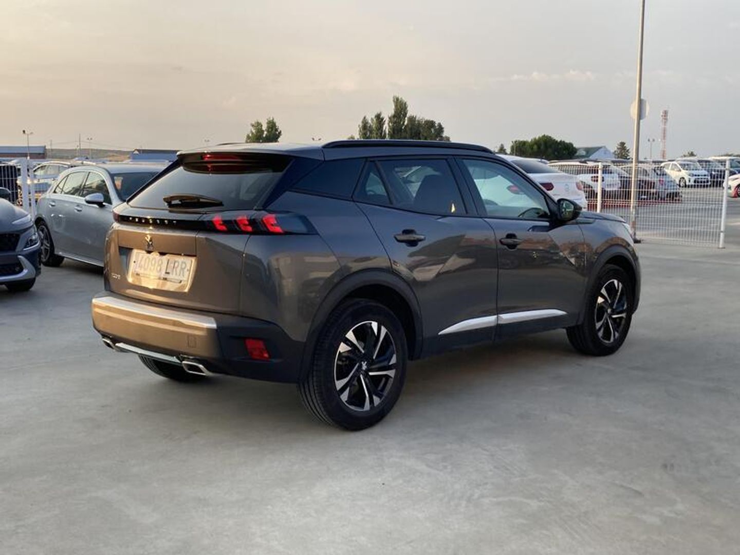 Peugeot 2008 PureTech 130 S&S Allure Pack EAT8 96 kW (130 CV)