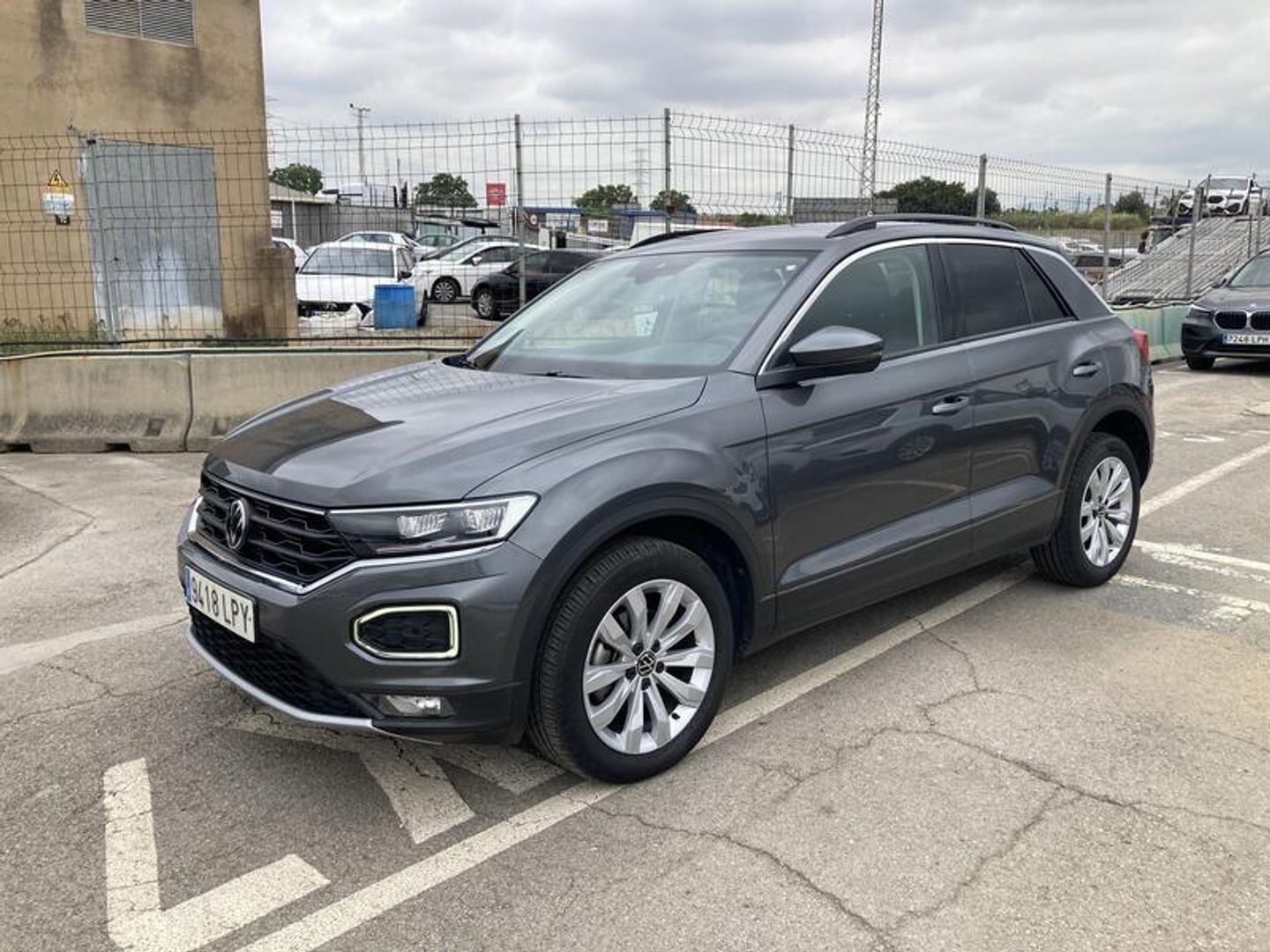 Volkswagen T-Roc Advance 2.0 TDI 85 kW (115 CV) Gris All Terrain / Pick-up