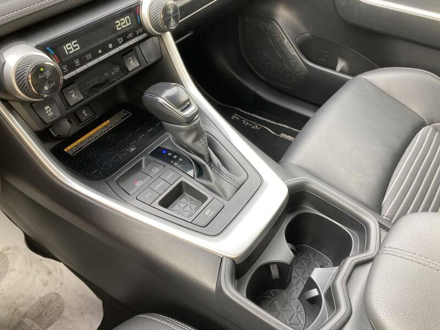 Toyota Rav4 2.5l hybrid Black Edition 160 kW (218 CV)