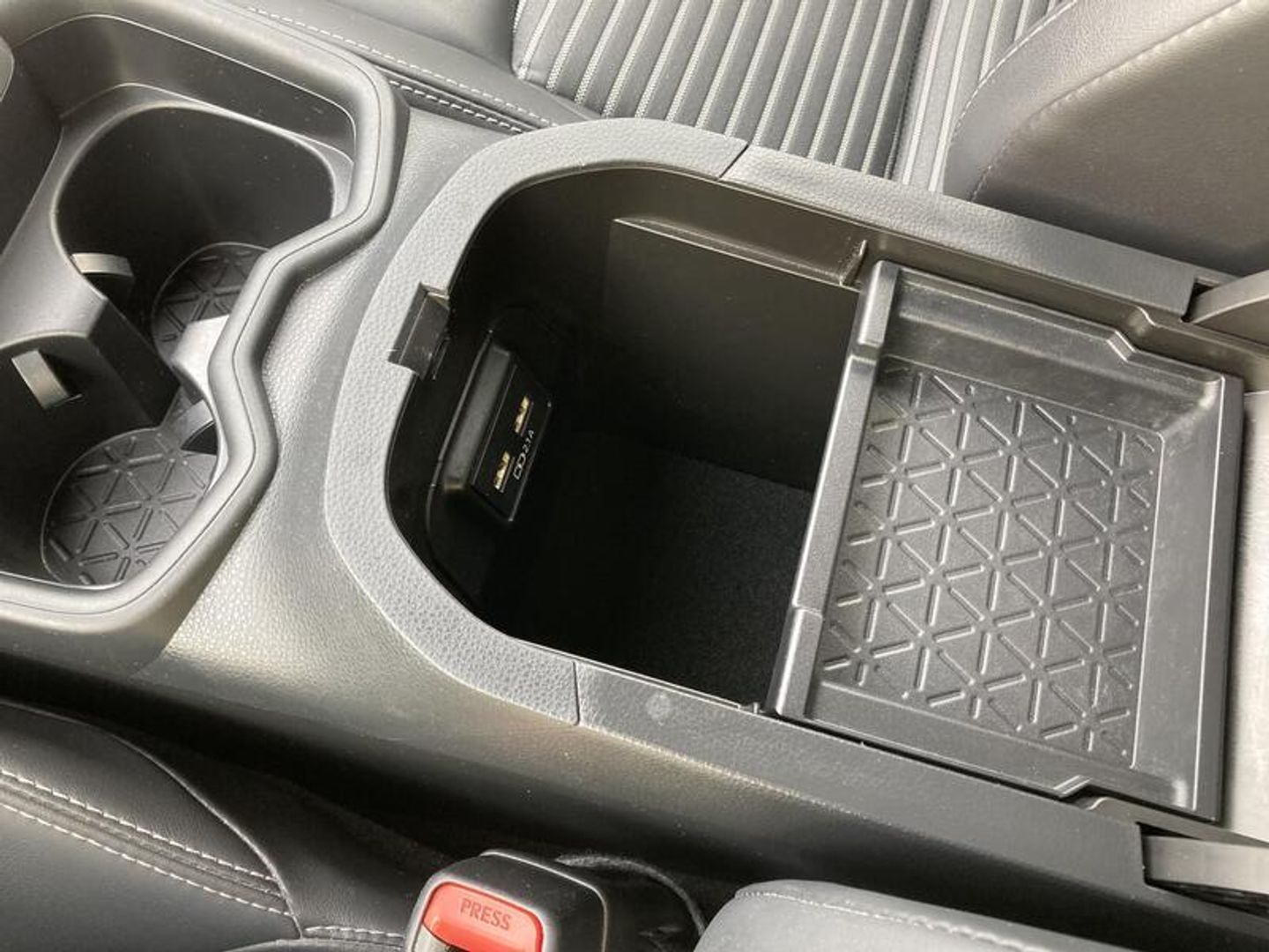 Toyota Rav4 2.5l hybrid Black Edition 160 kW (218 CV)