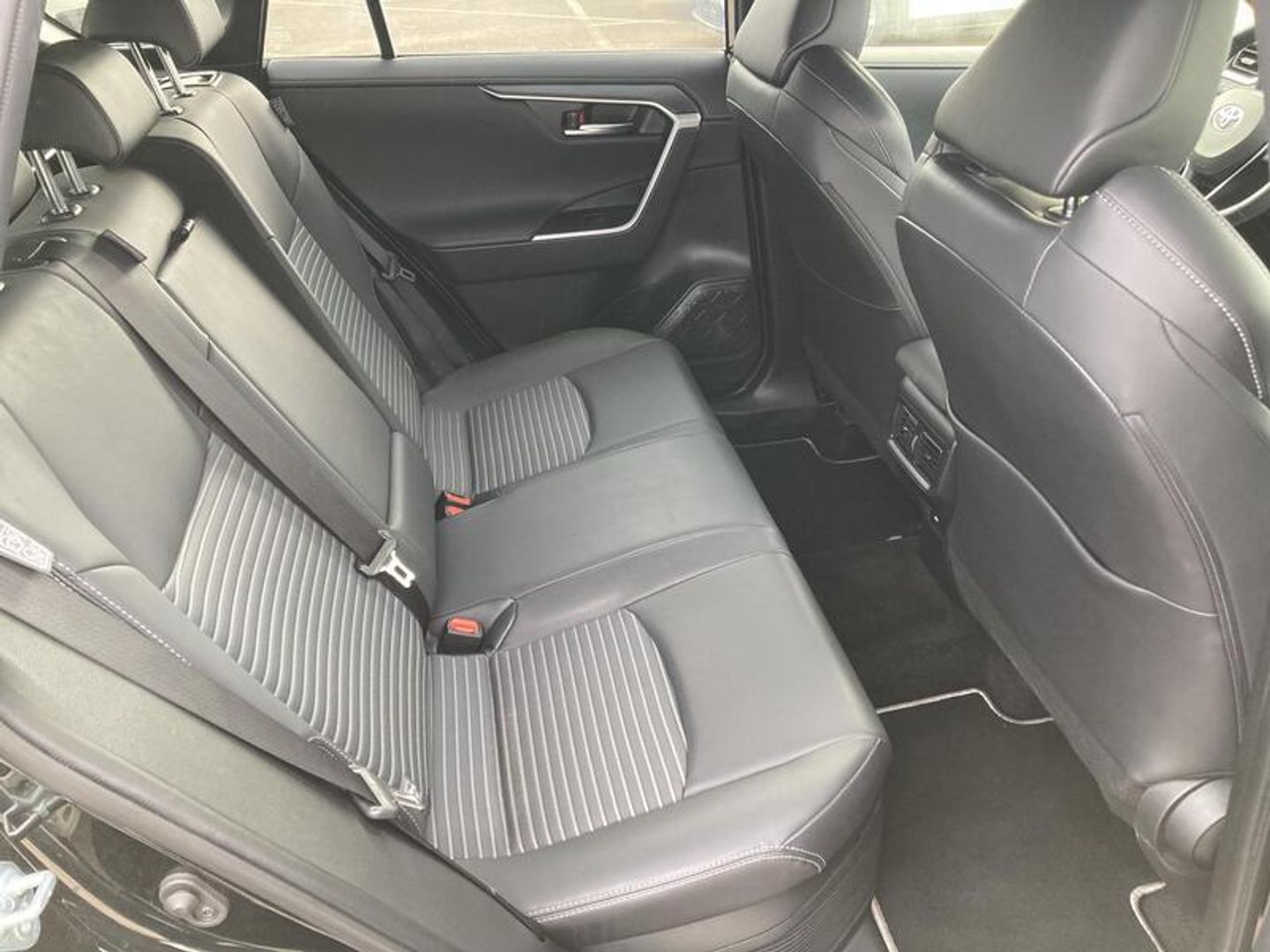 Toyota Rav4 2.5l hybrid Black Edition 160 kW (218 CV)