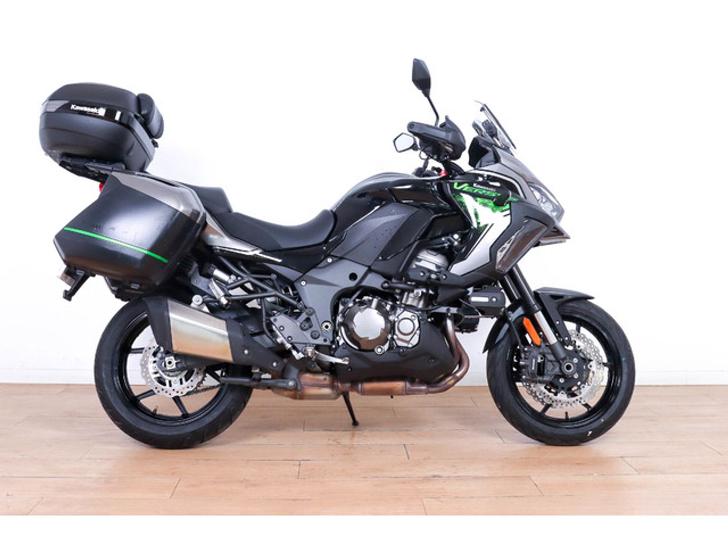 Kawasaki Versys 1000 S GRAND TOURER Negro Motorcycle