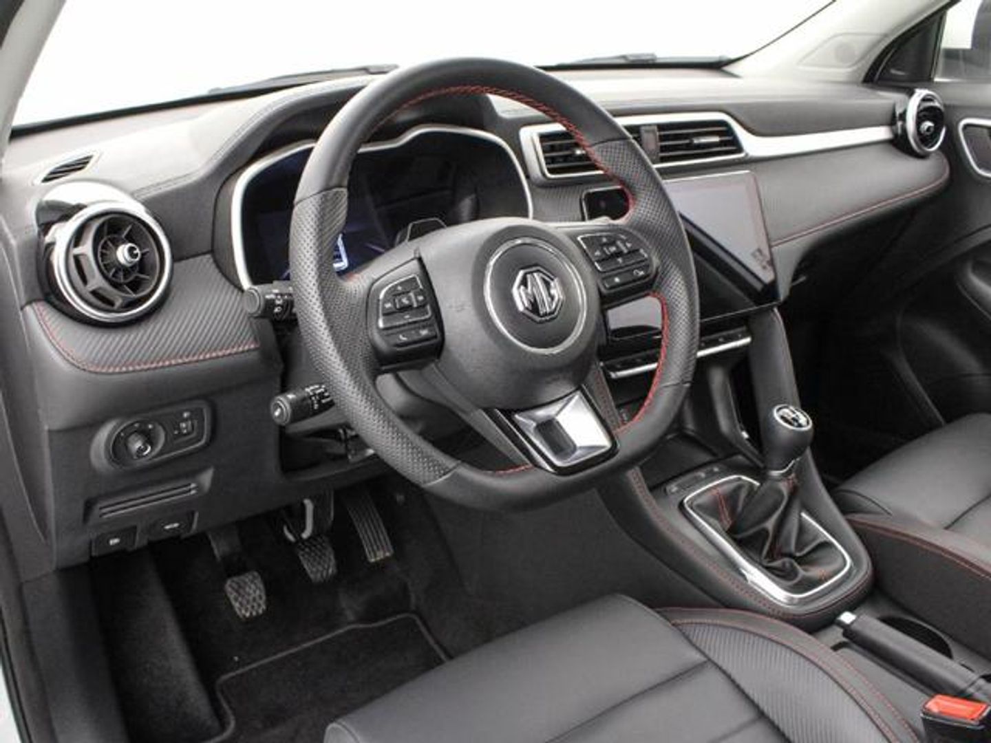MG ZS 1.5 Luxury 78 kW (106 CV)