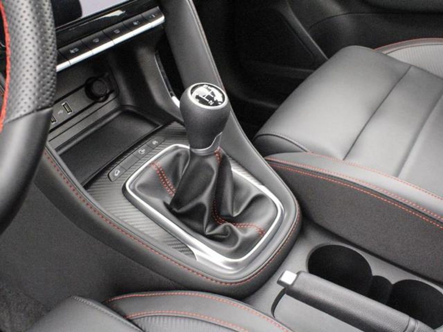 MG ZS 1.5 Luxury 78 kW (106 CV)