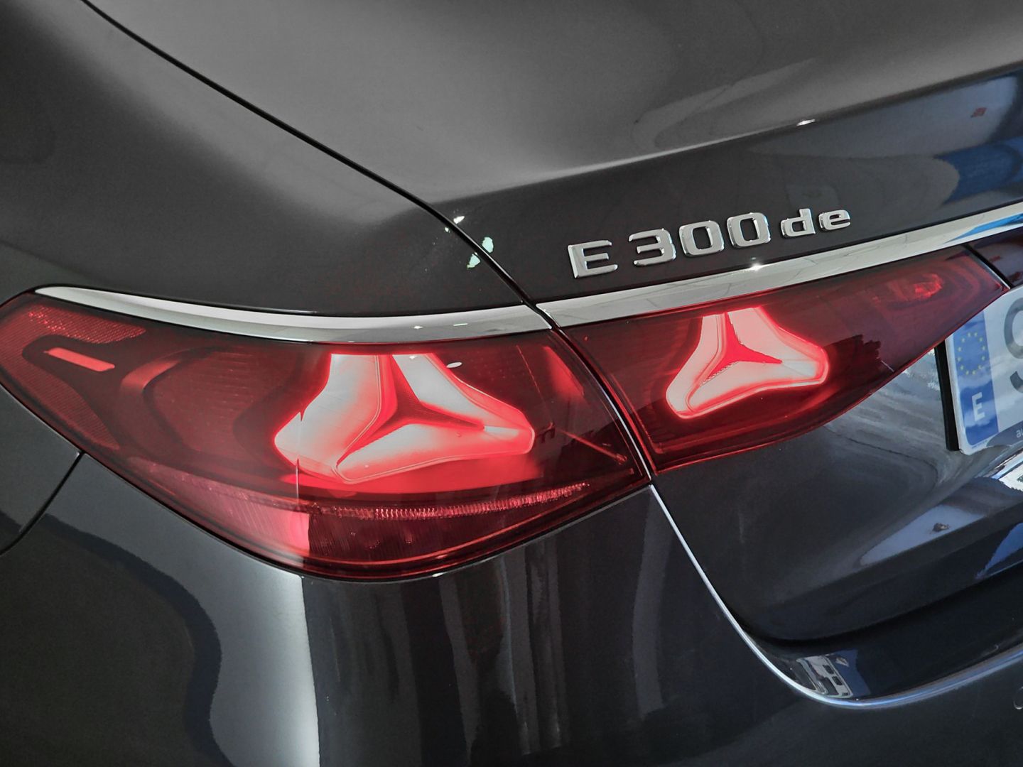 Mercedes-Benz Clase E 300 de con tecnología hibrida EQ 230 kW (313 CV)