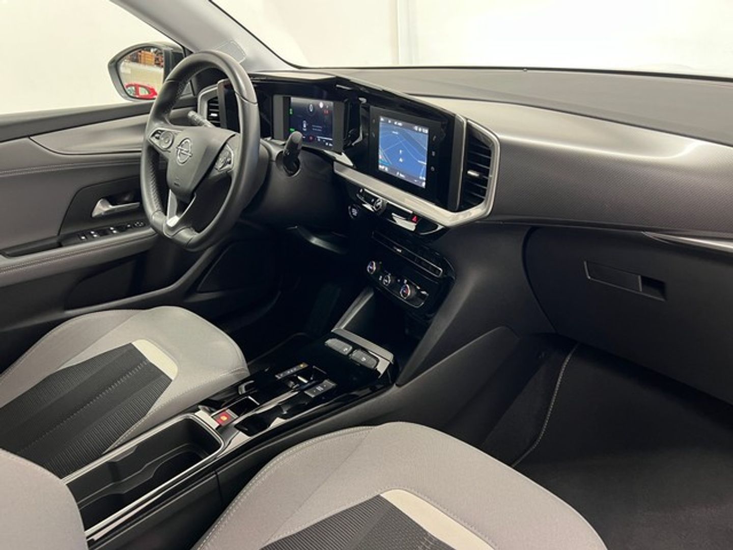 Opel Mokka-e BEV 50kWh Business Elegance-e 100 kW (136 CV)