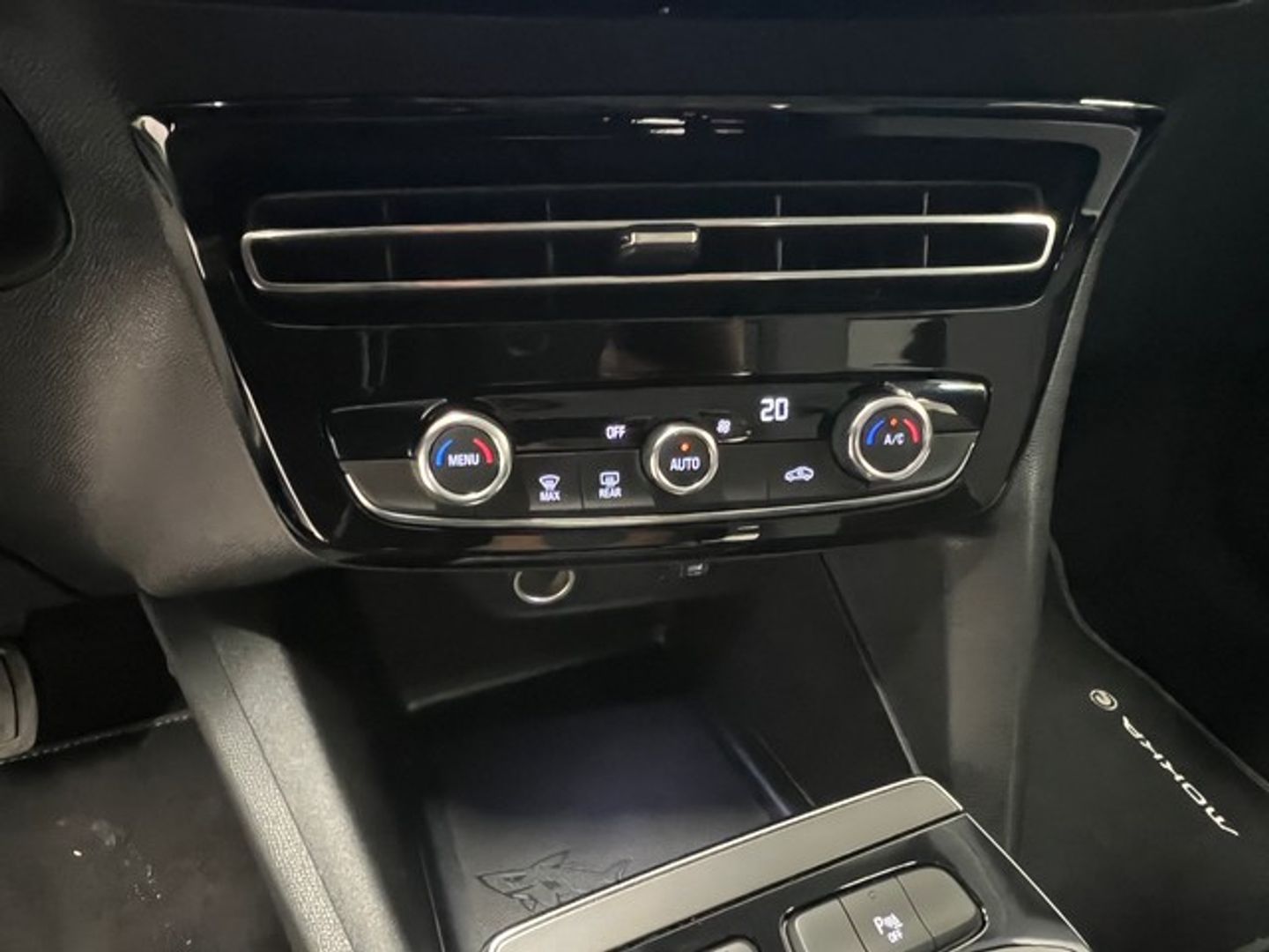 Opel Mokka-e BEV 50kWh Business Elegance-e 100 kW (136 CV)