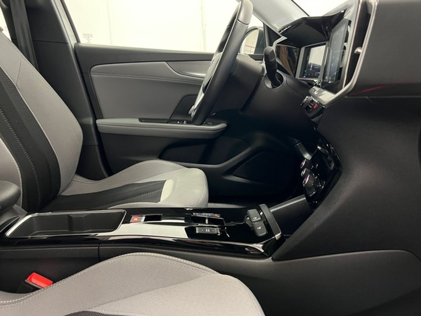 Opel Mokka-e BEV 50kWh Business Elegance-e 100 kW (136 CV)