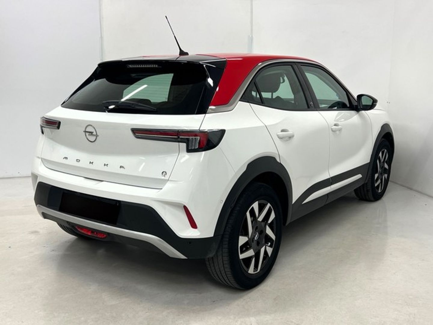 Opel Mokka-e BEV 50kWh Business Elegance-e 100 kW (136 CV)