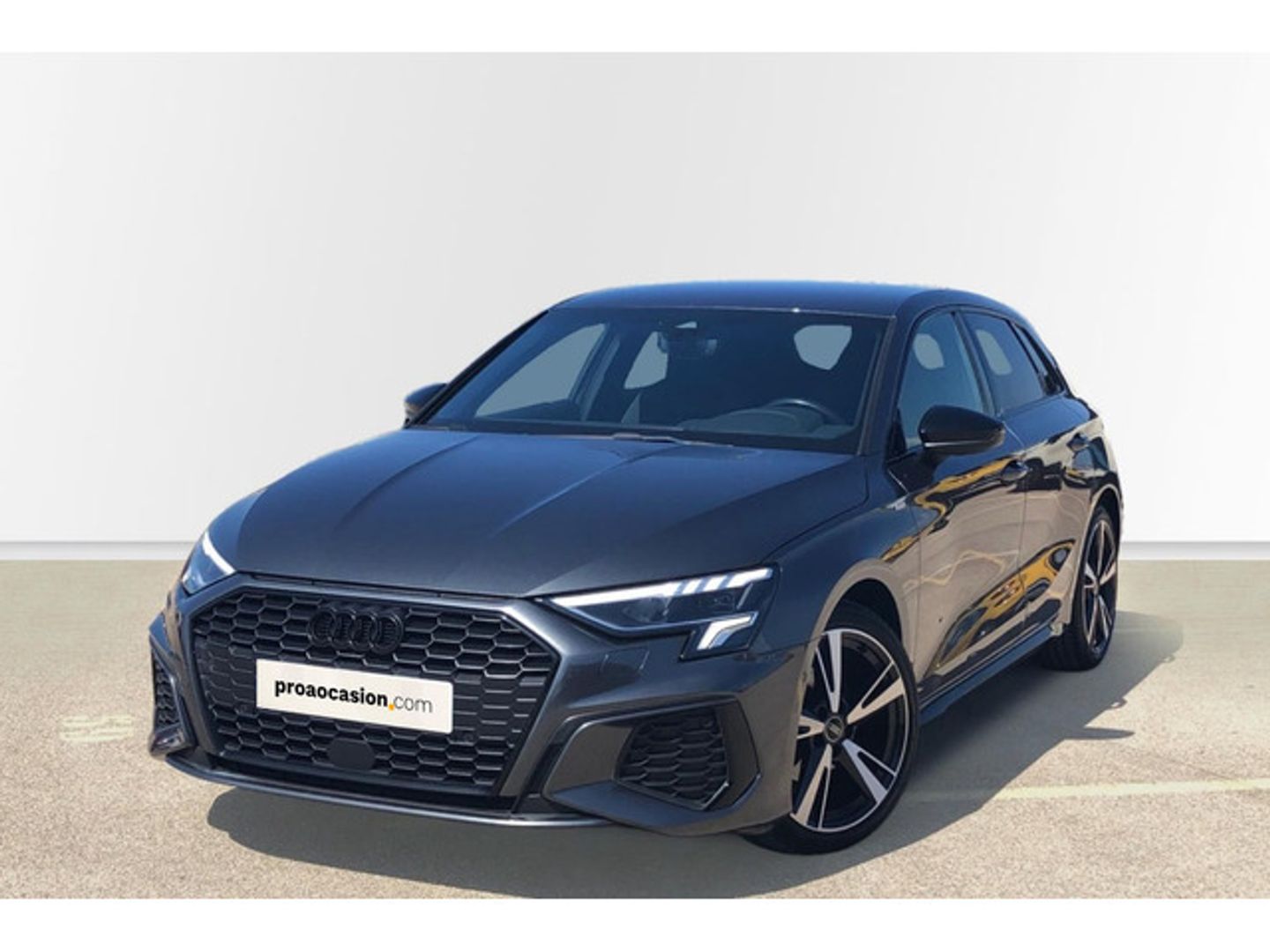 Audi A3 Sportback Black line edition 35 TFSI 110 kW (150 CV) S tronic Gris Sedan