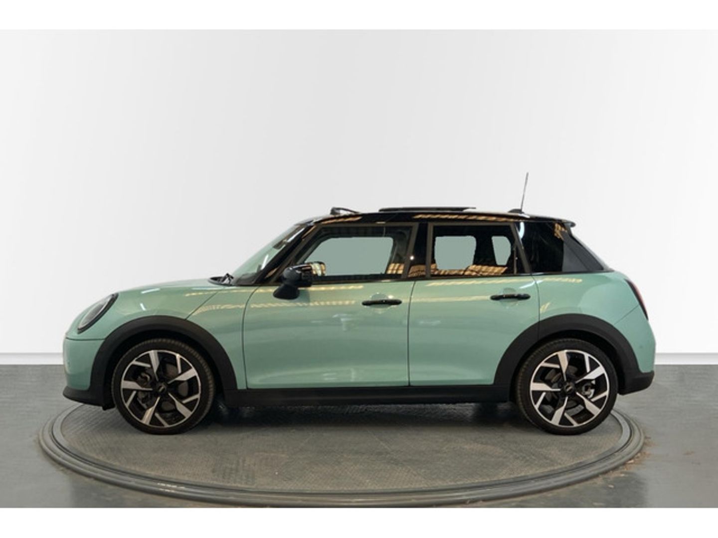 MINI MINI 5 Puertas Cooper C 115 kW (156 CV)