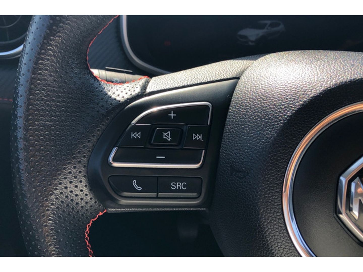MG ZS 1.5 Luxury 78 kW (106 CV)