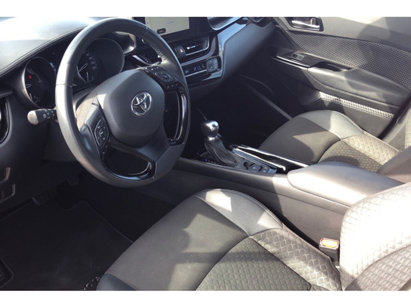 Toyota C-HR 1.8 125H Advance 90 kW (122 CV)