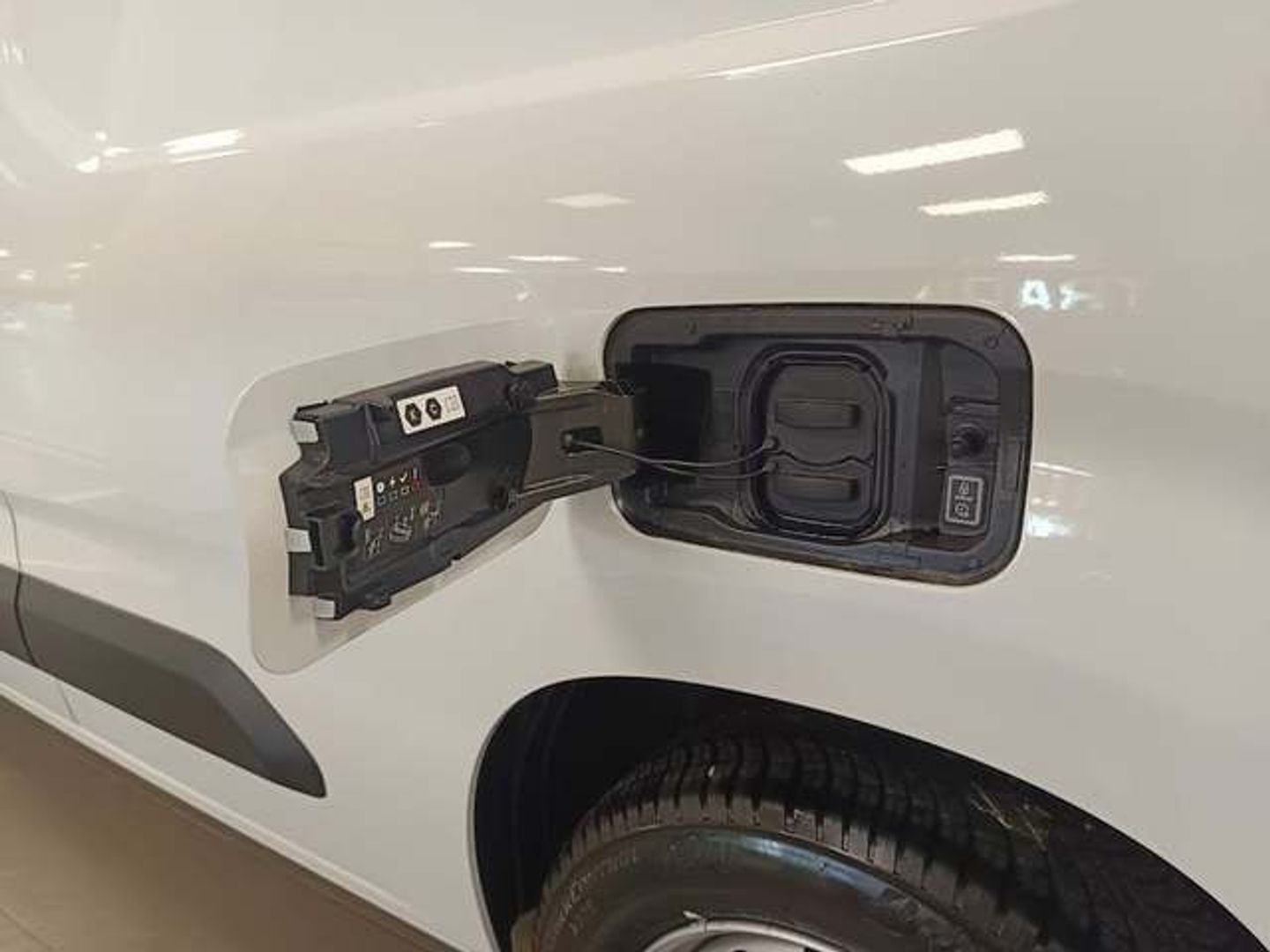 Citroen ë-Berlingo Talla M 50kWh 100 kW (136 CV)