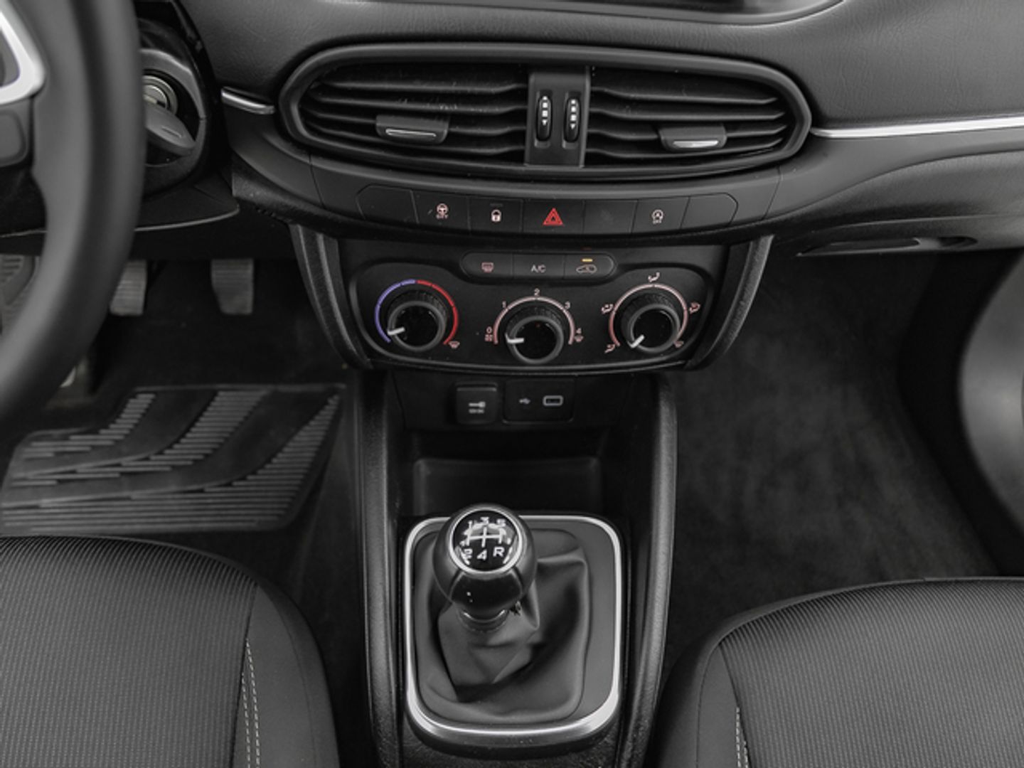 Fiat Tipo 1.3 Multijet Mirror 70 kW (95 CV)