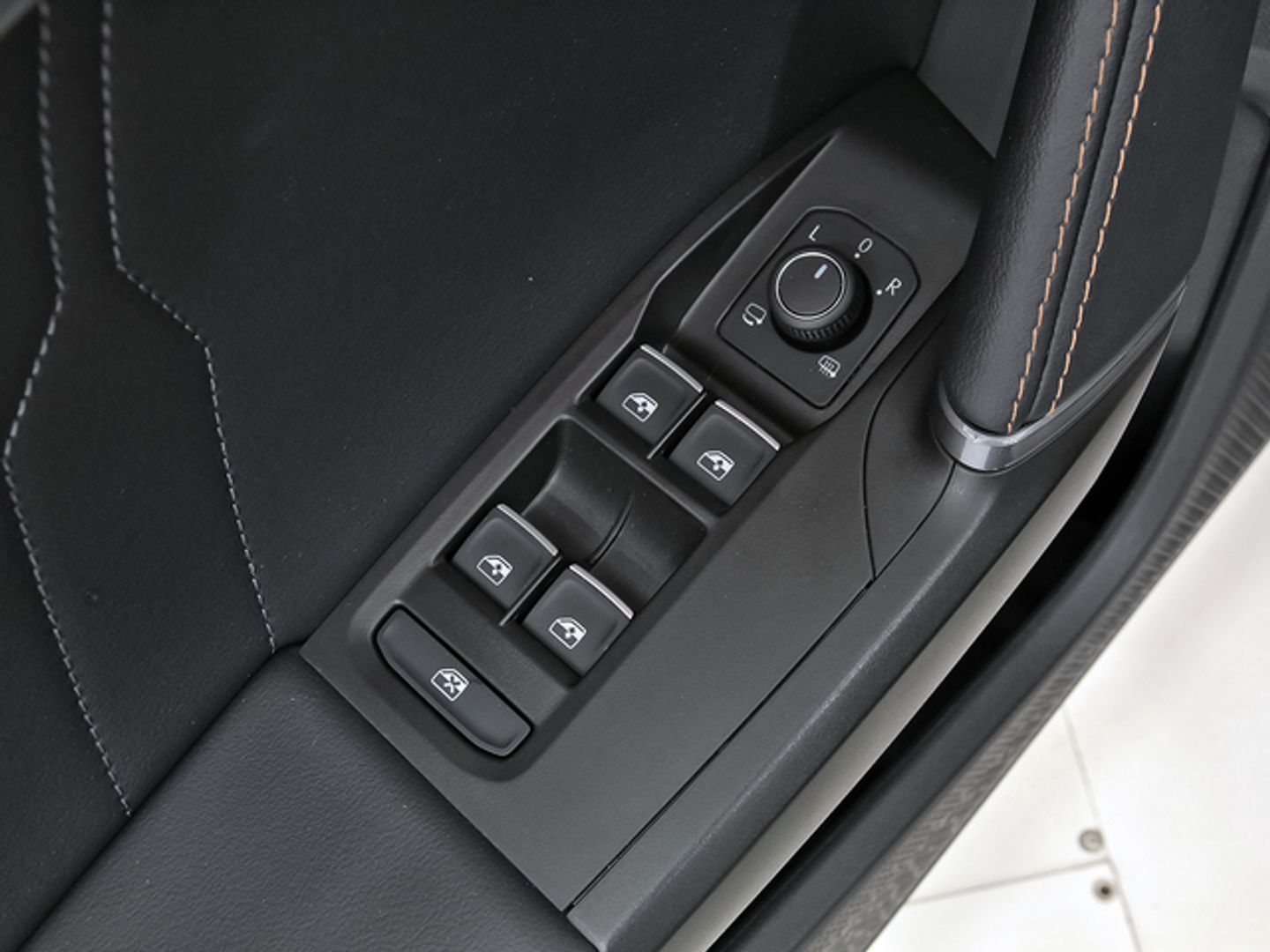 CUPRA León 2.0 TSI DSG 140 kW (190 CV)