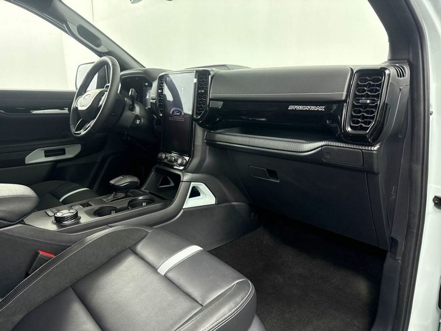 Ford Ranger Pickup 2.3 TIVCT PHEV Doble Cabina Stormtrak e-AWD 206 kW (280 CV)