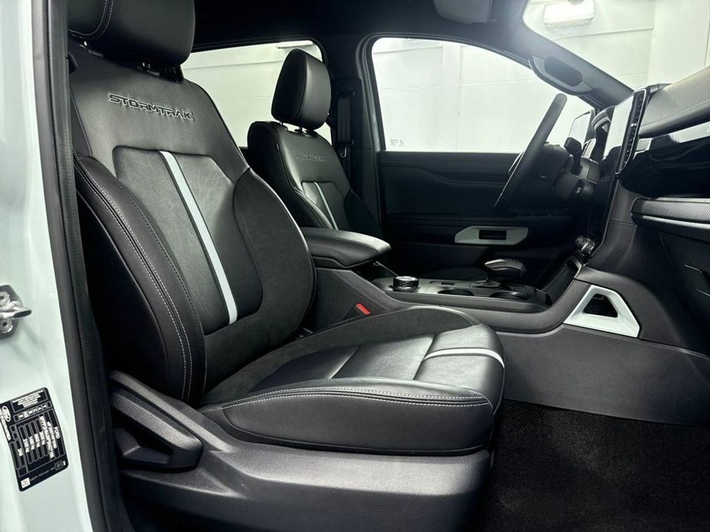 Ford Ranger Pickup 2.3 TIVCT PHEV Doble Cabina Stormtrak e-AWD 206 kW (280 CV)