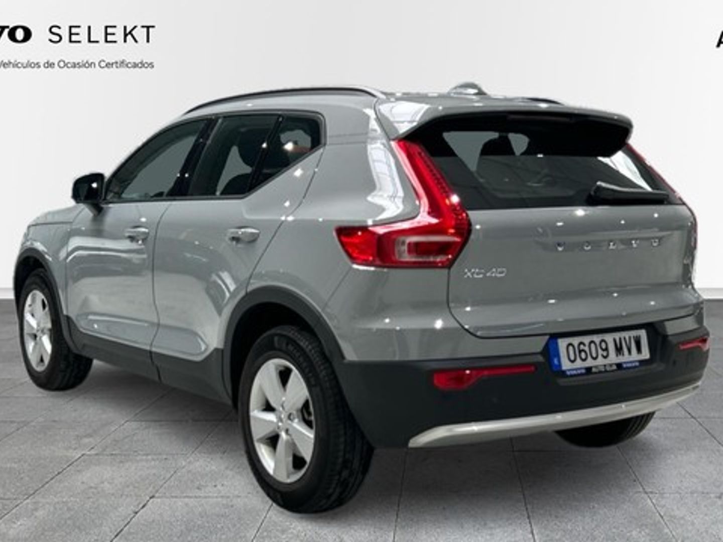 Volvo XC40 B3 G Essential Auto 120 kW (163 CV)