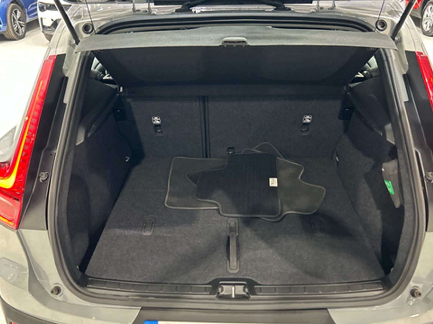 Volvo XC40 B3 G Essential Auto 120 kW (163 CV)
