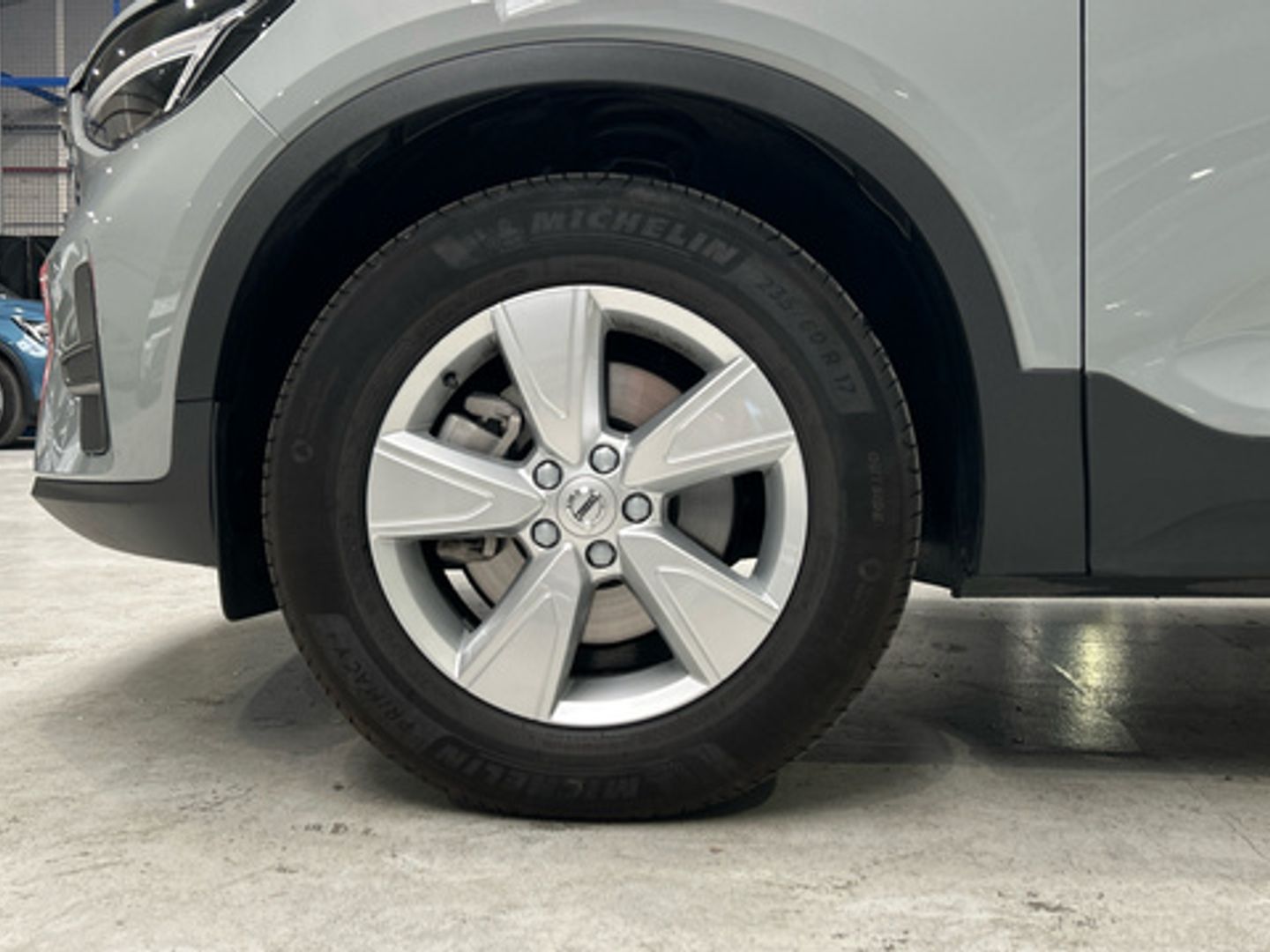 Volvo XC40 B3 G Essential Auto 120 kW (163 CV)