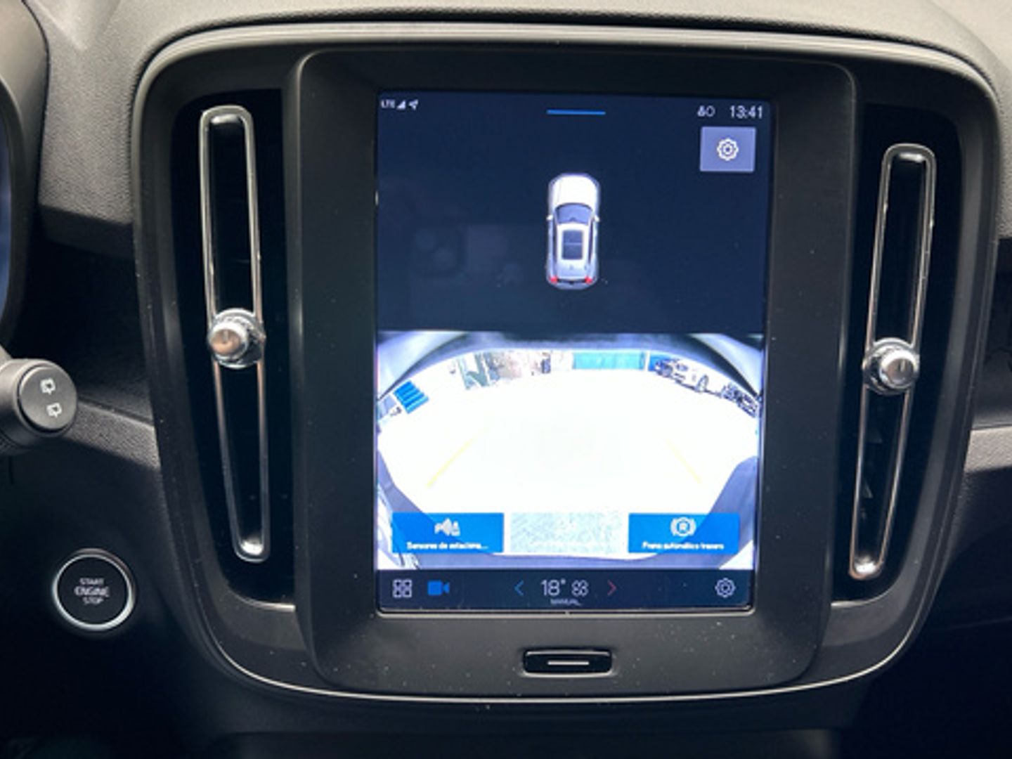 Volvo XC40 B3 G Essential Auto 120 kW (163 CV)