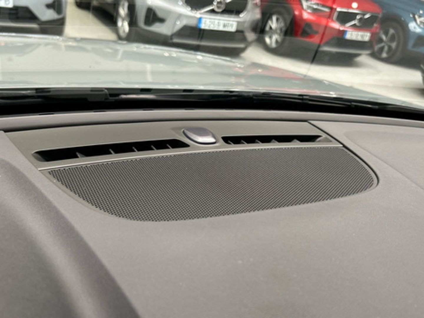 Volvo XC40 B3 G Essential Auto 120 kW (163 CV)