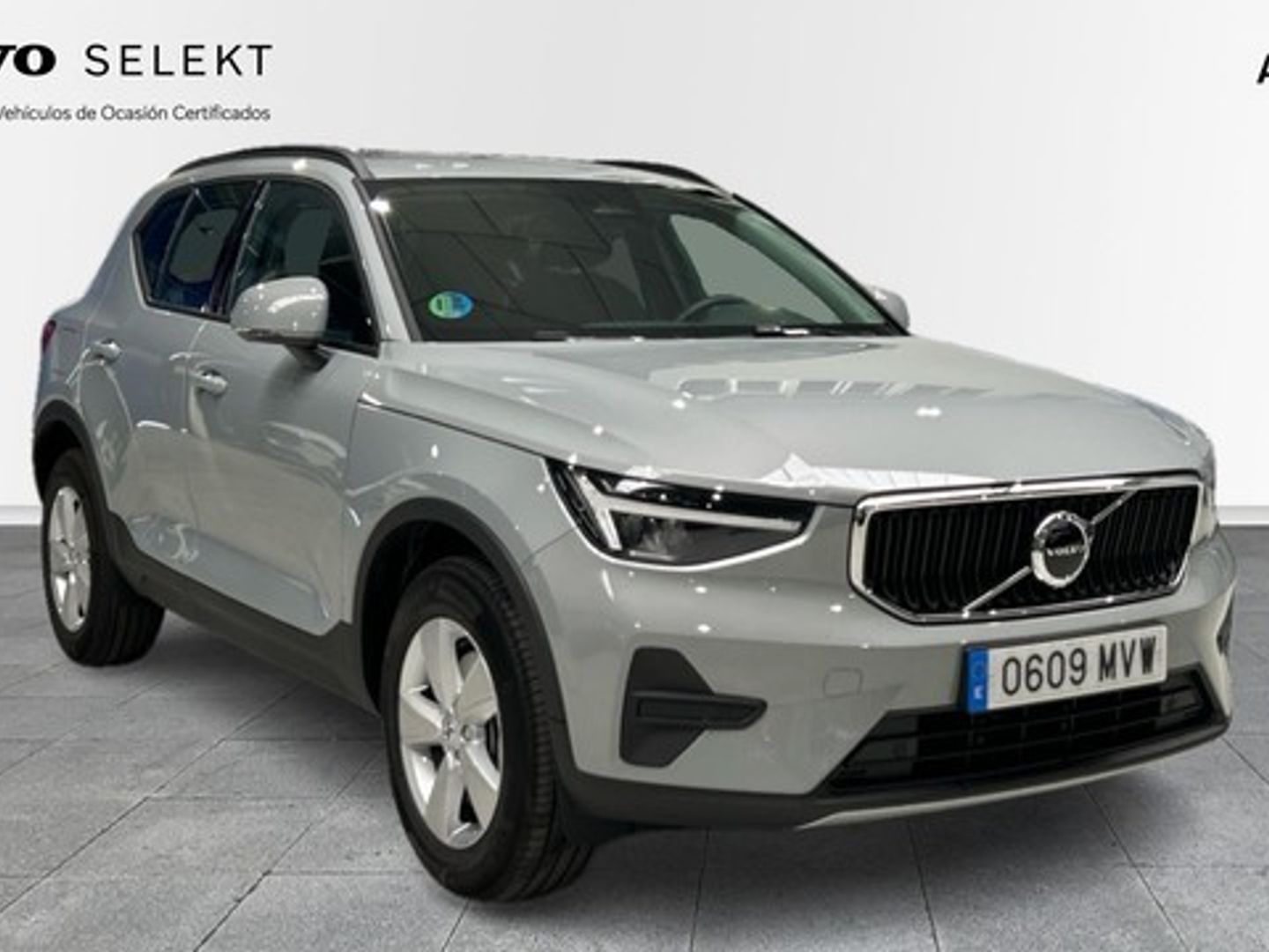 Volvo XC40 B3 G Essential Auto 120 kW (163 CV)