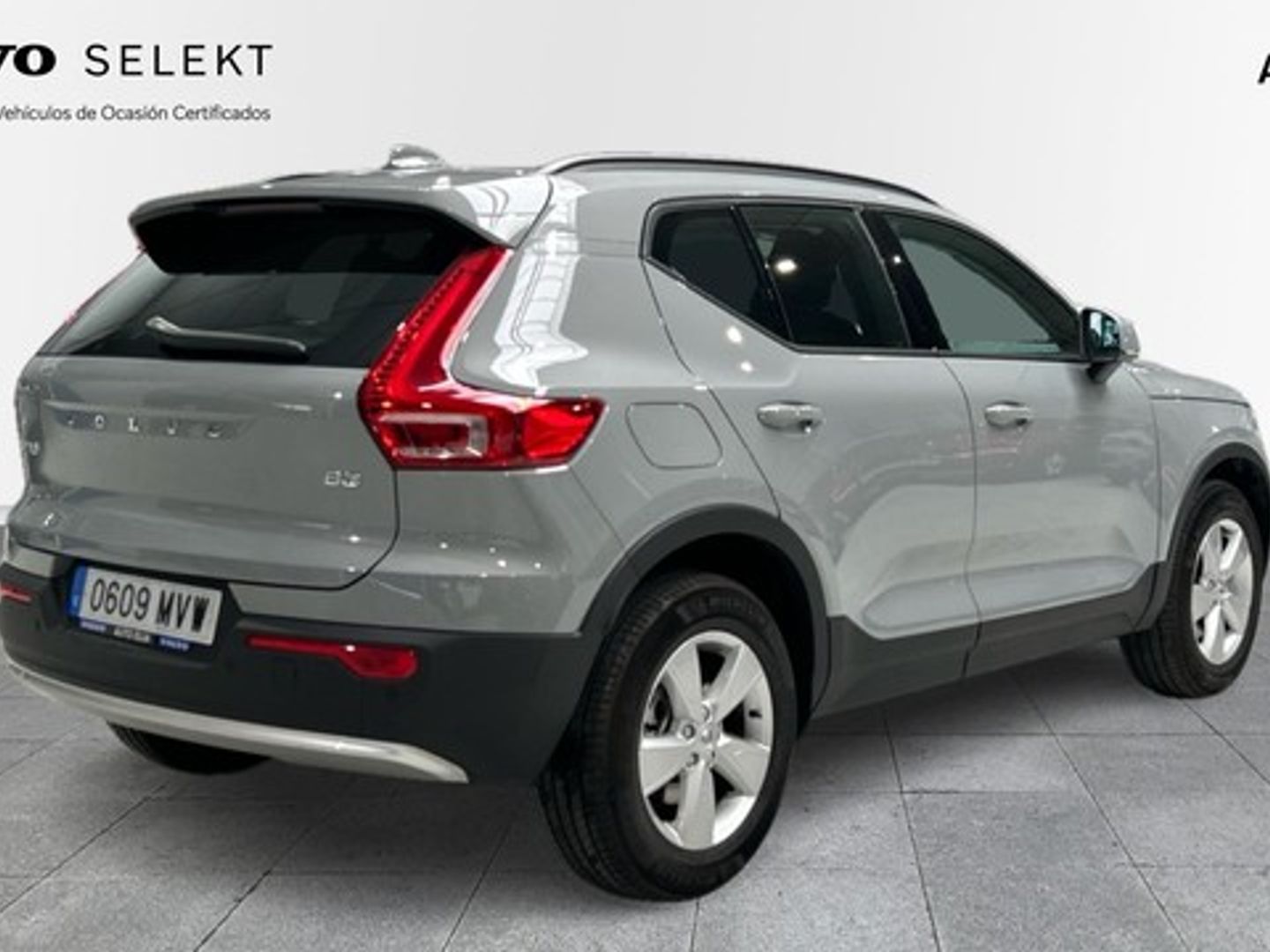 Volvo XC40 B3 G Essential Auto 120 kW (163 CV)