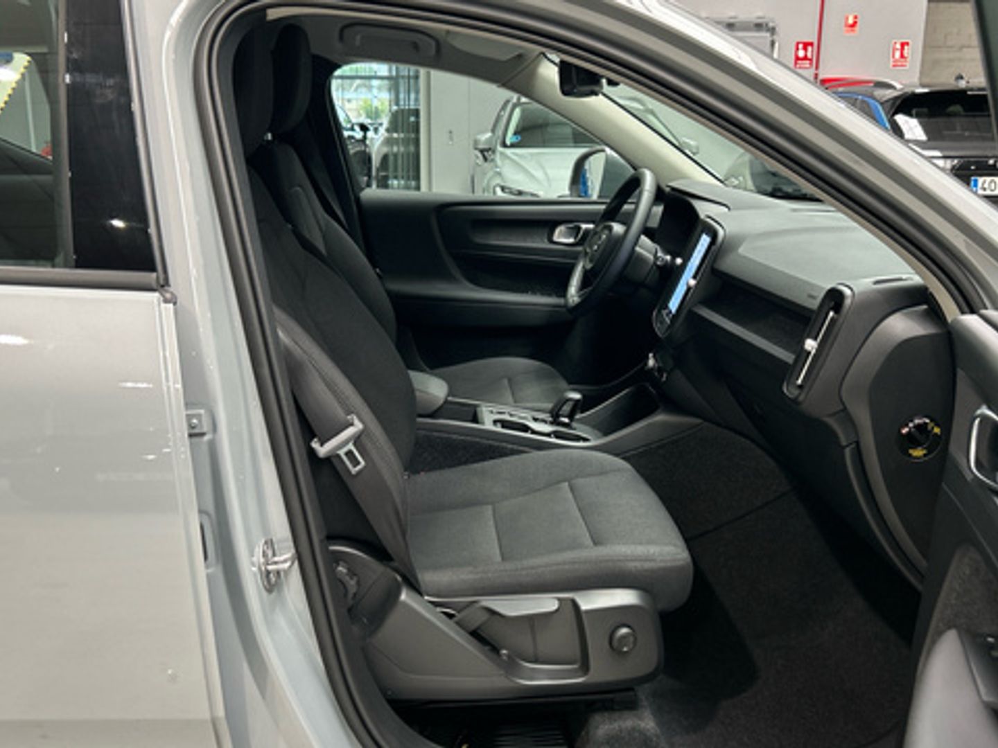Volvo XC40 B3 G Essential Auto 120 kW (163 CV)