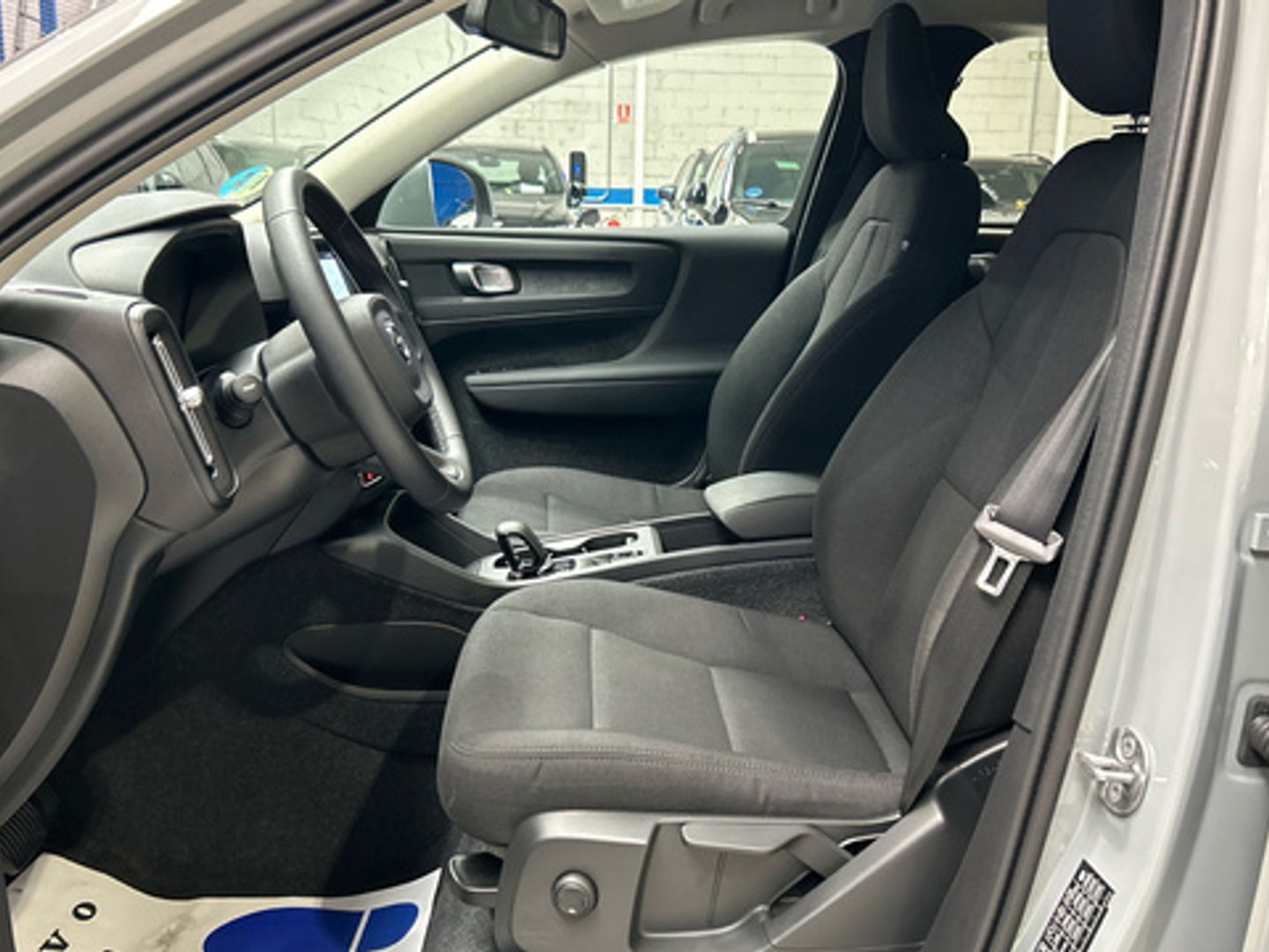 Volvo XC40 B3 G Essential Auto 120 kW (163 CV)