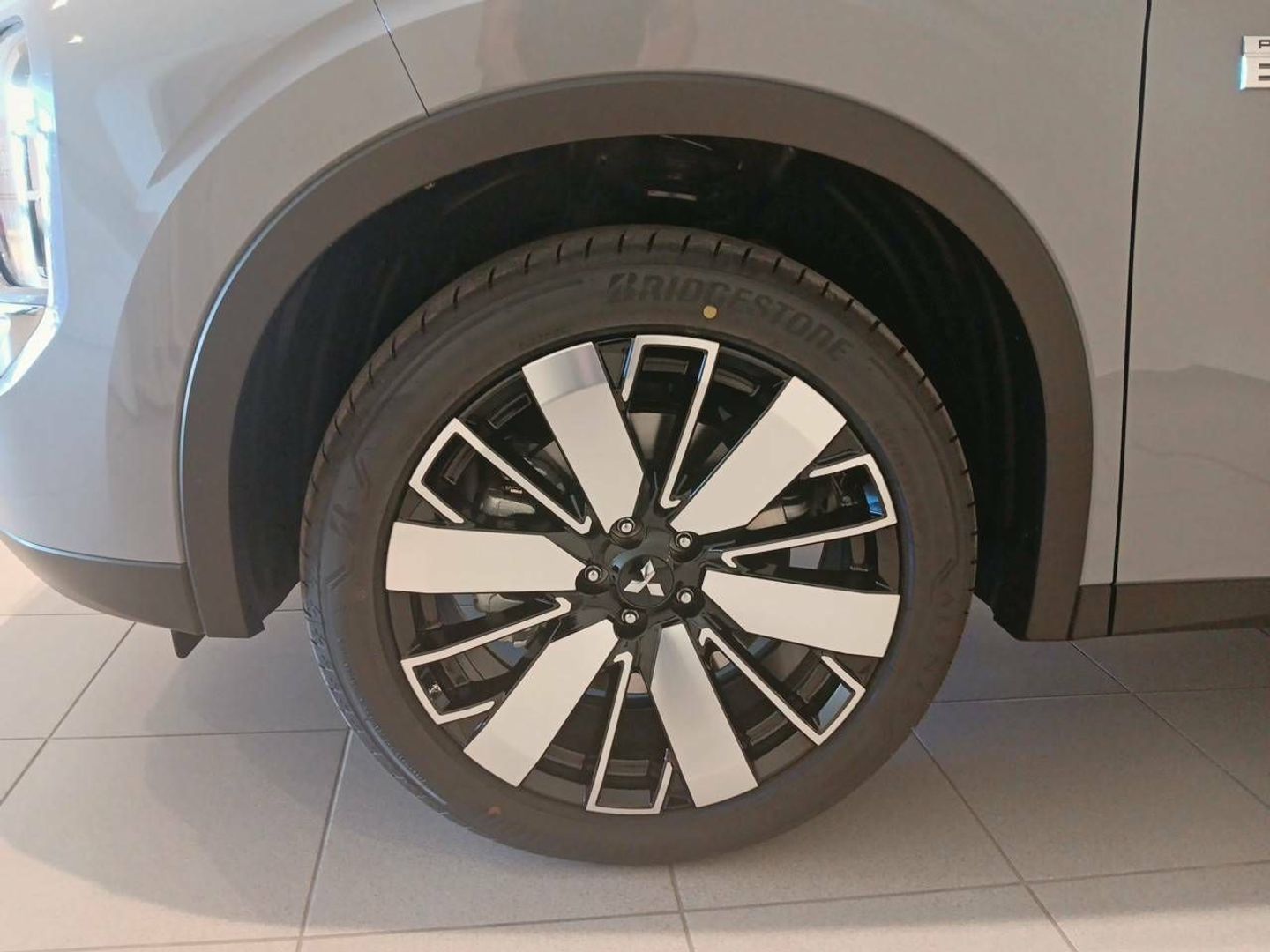 Mitsubishi Outlander 2.4 PHEV Kaiteki 4WD Auto 225 kW (306 CV)