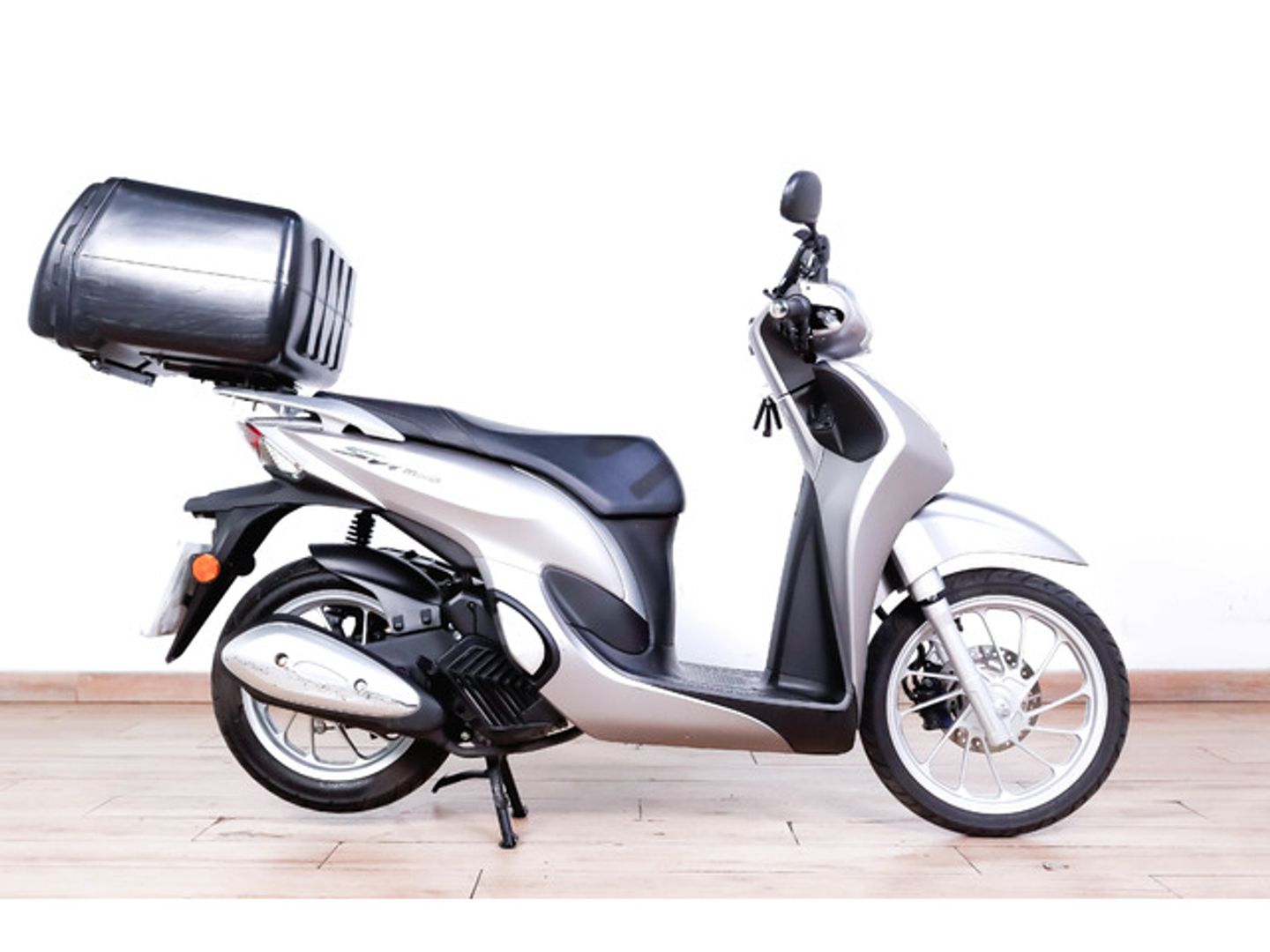 Honda SH125i Gris Plata Motorcycle