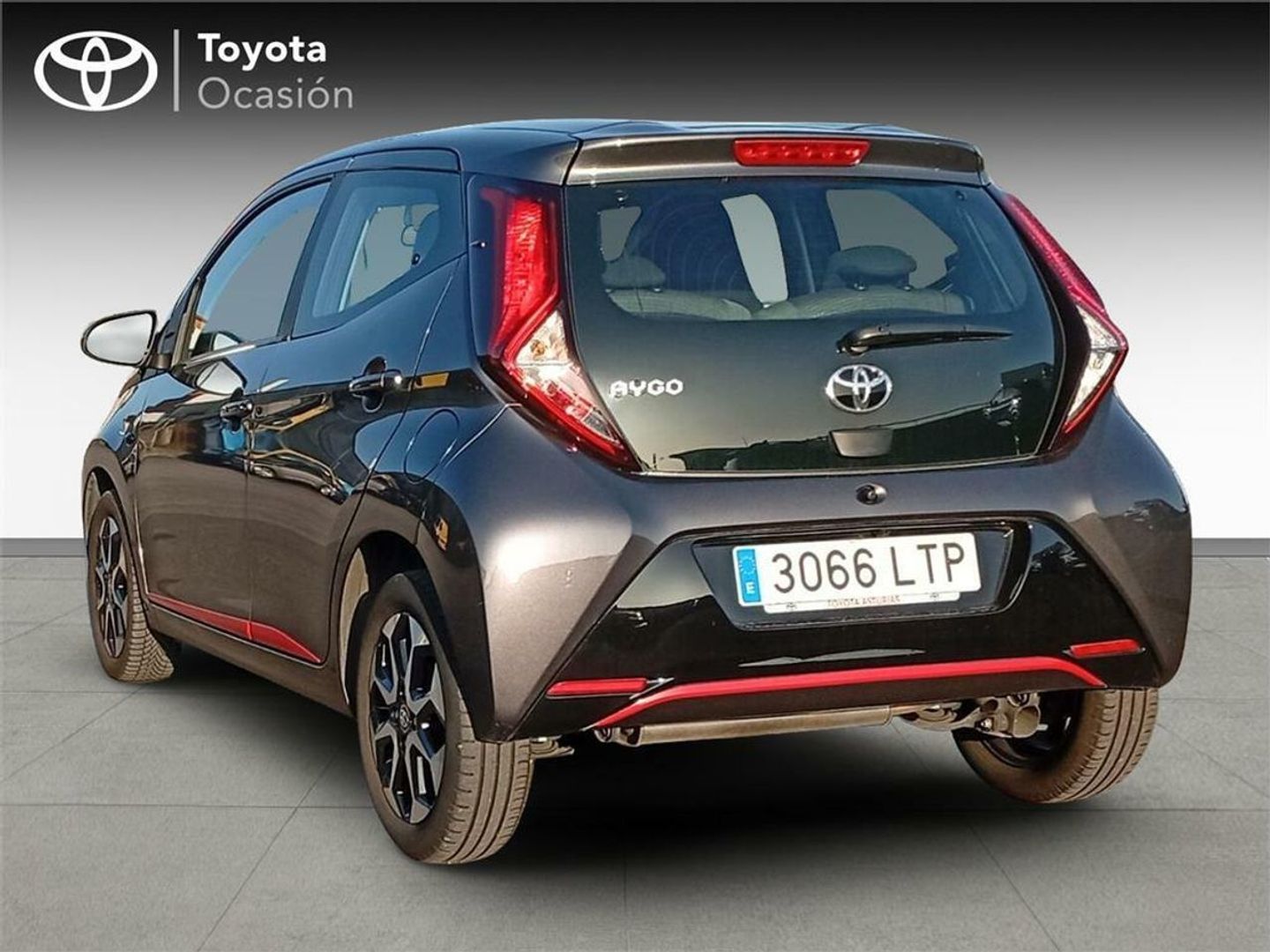 Toyota Aygo 1.0 70 x-play 53 kW (72 CV)