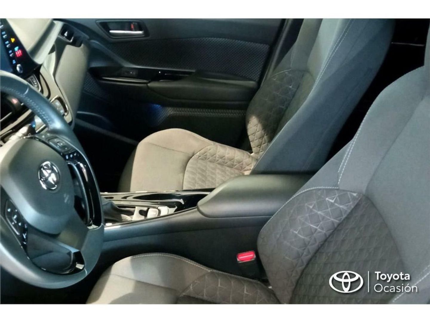 Toyota C-HR 180H Advance 135 kW (184 CV)