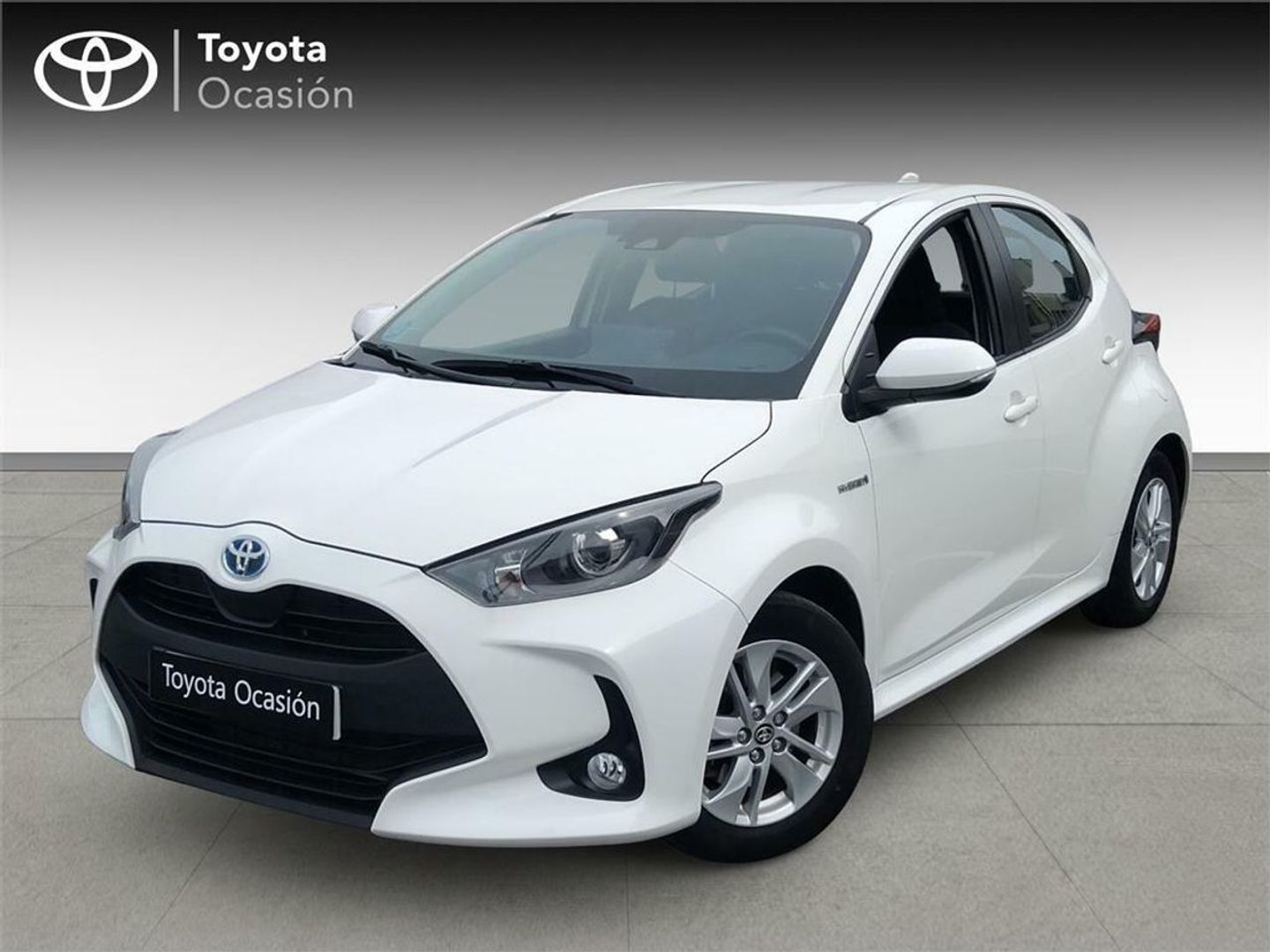 Toyota Yaris 120H Active Tech 85 kW (116 CV) Blanco Compact