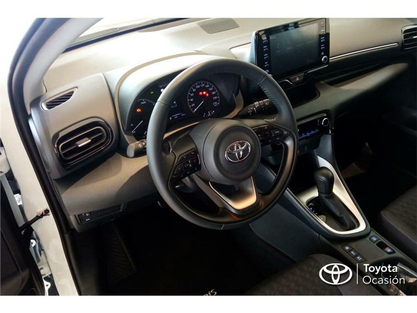 Toyota Yaris 120H Active Tech 85 kW (116 CV)