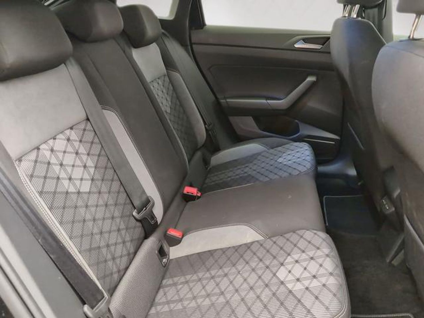 Volkswagen Taigo R-Line 1.0 TSI 85 kW (115 CV) DSG