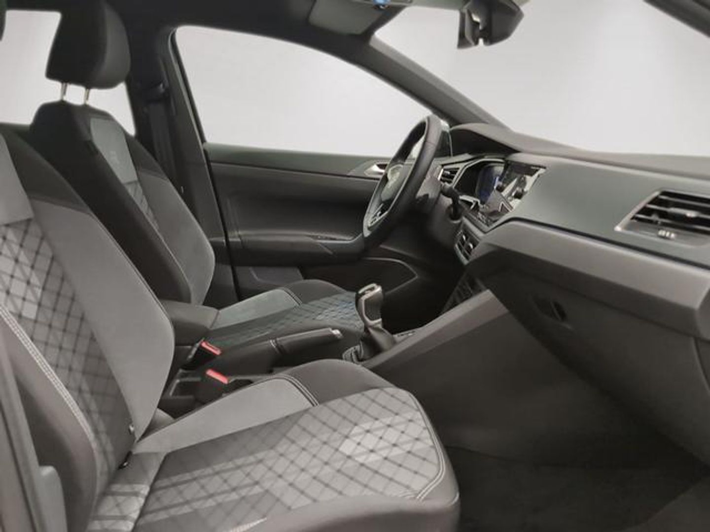 Volkswagen Taigo R-Line 1.0 TSI 85 kW (115 CV) DSG
