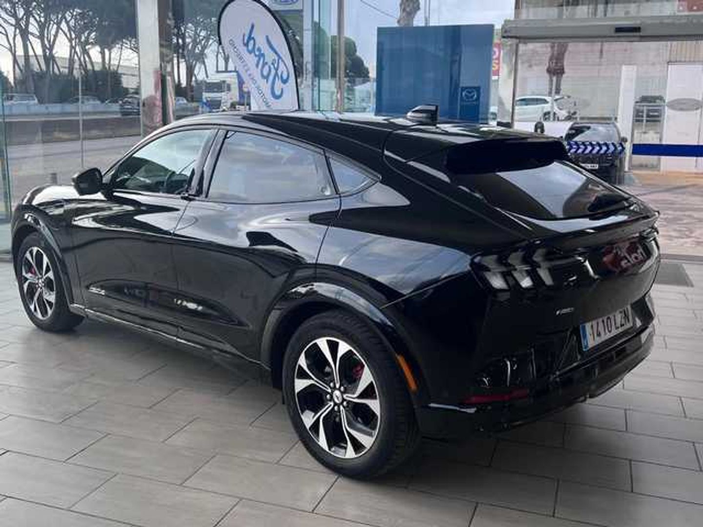 Ford Mustang Mach-E AWD Batería 98.8Kwh 258 kW (351 CV)