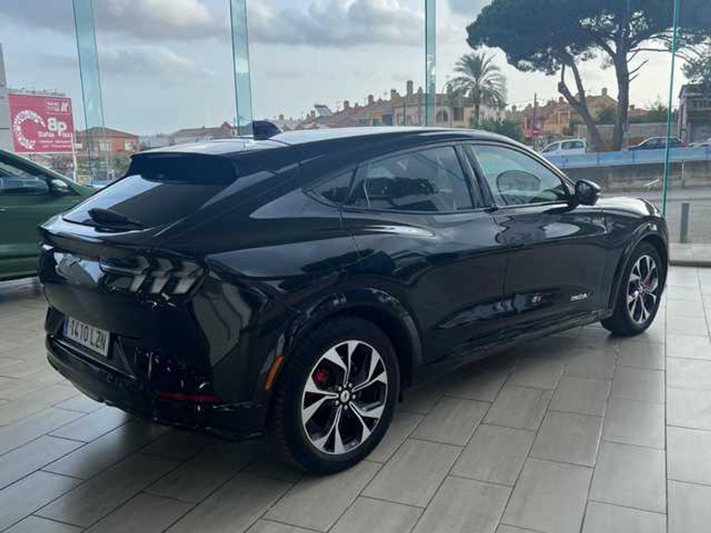Ford Mustang Mach-E AWD Batería 98.8Kwh 258 kW (351 CV)
