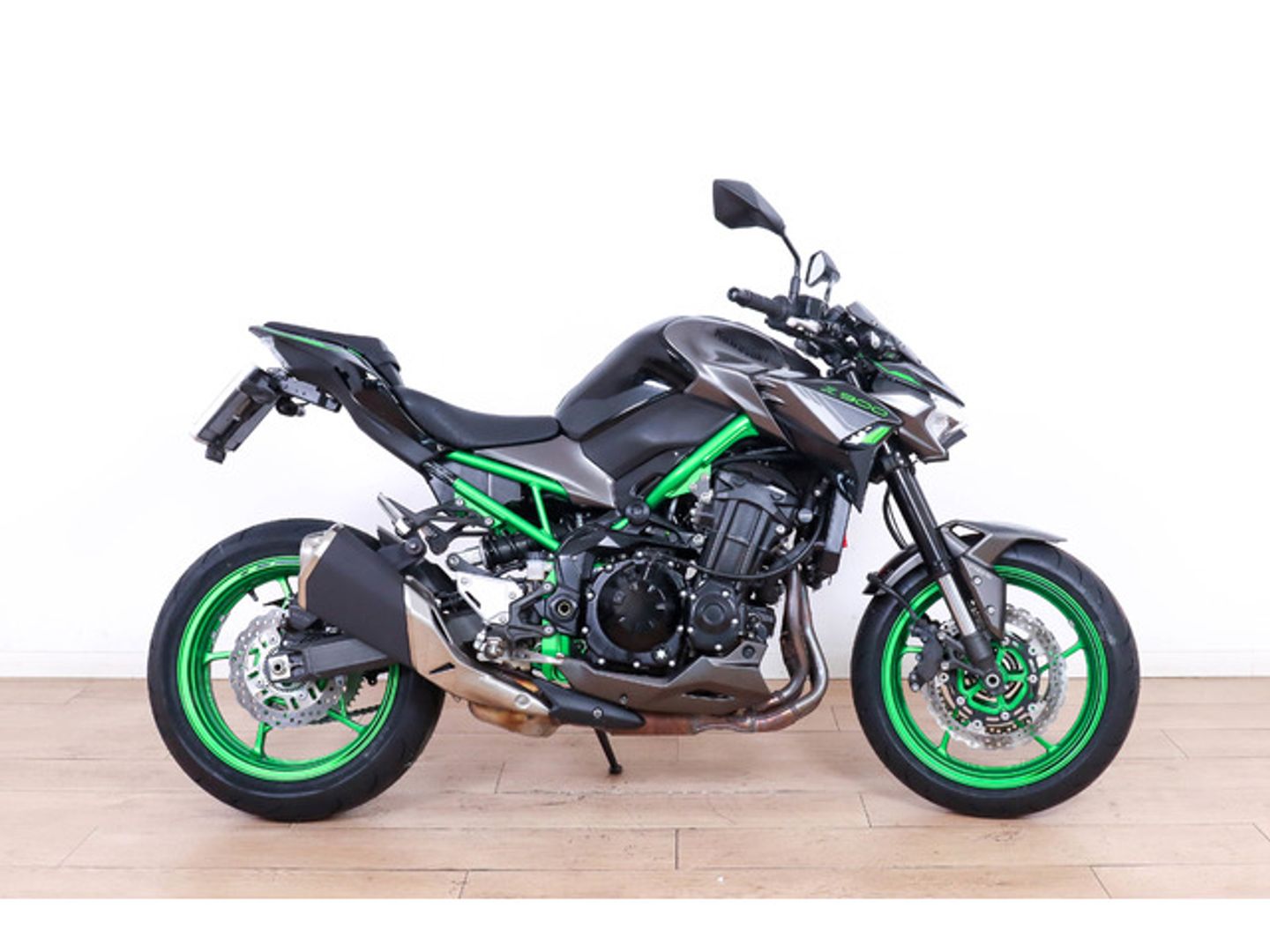 Kawasaki Z900 Negro Motorcycle