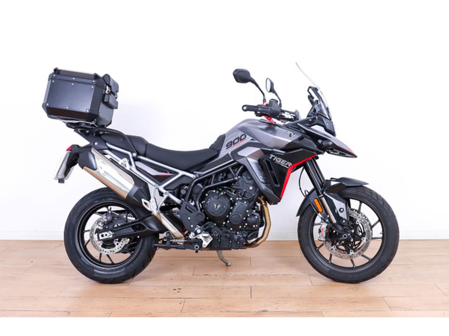 Triumph Tiger 900 GT Pro Gris Plata Motorcycle