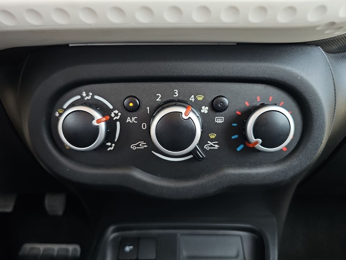 Renault TWINGO 1.0 48 kW (65 CV)